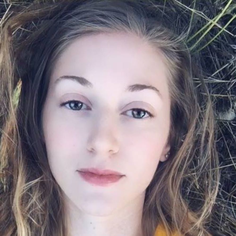 Meet your Posher, Kara